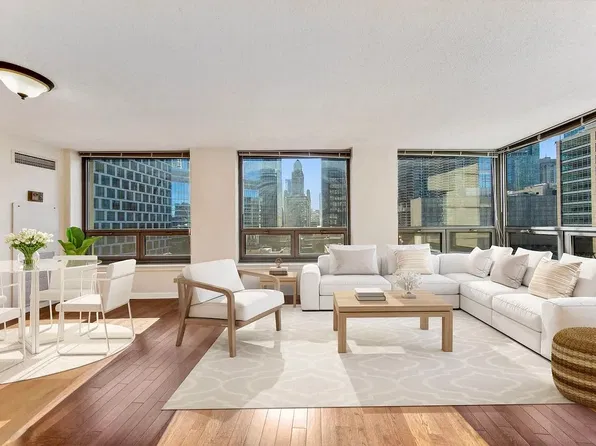 440 N Wabash Ave, Chicago, IL