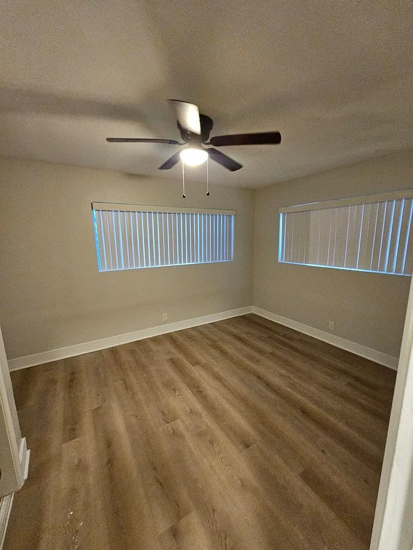 2 bed, 1.0 bath, $2,246 — Photo 3