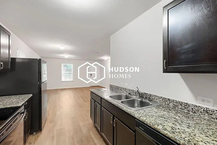 1620 Mockingbird Ln — Photo 6