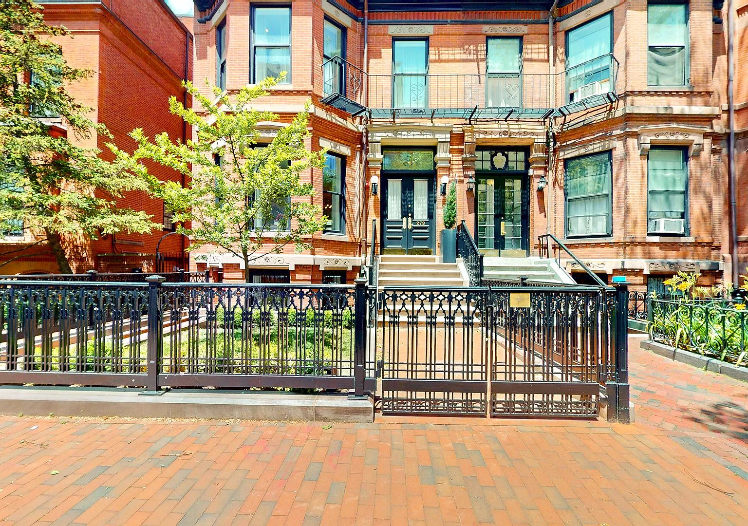 Nice 2 bed in Back Bay — Photo 1