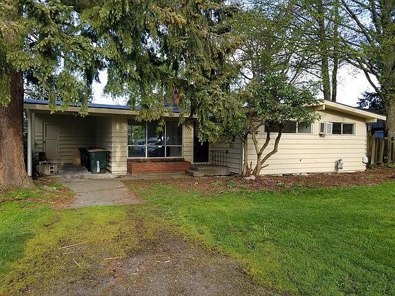 5bed/2bath home on a large lot just steps to Westwood Villag