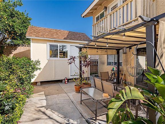 3rd image of 638 W Virginia St