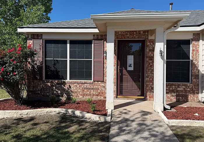 Building Photo - 1424 Pheasant Dr