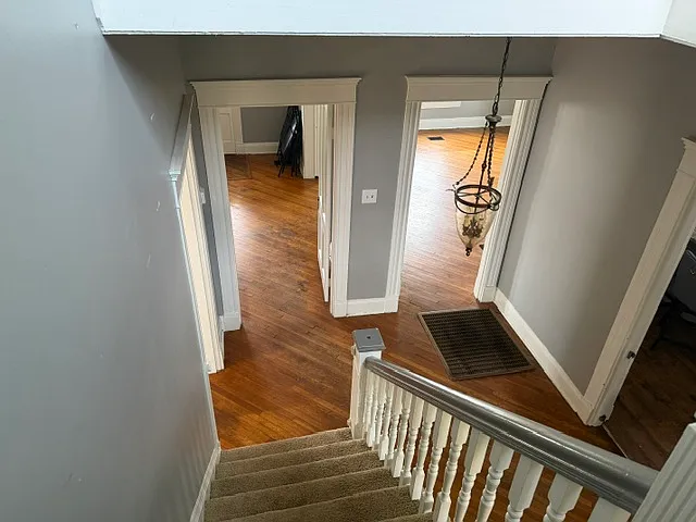 239 College St — Photo 4