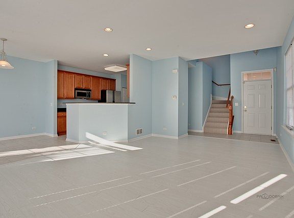 3rd image of 391 Shadow Creek Dr