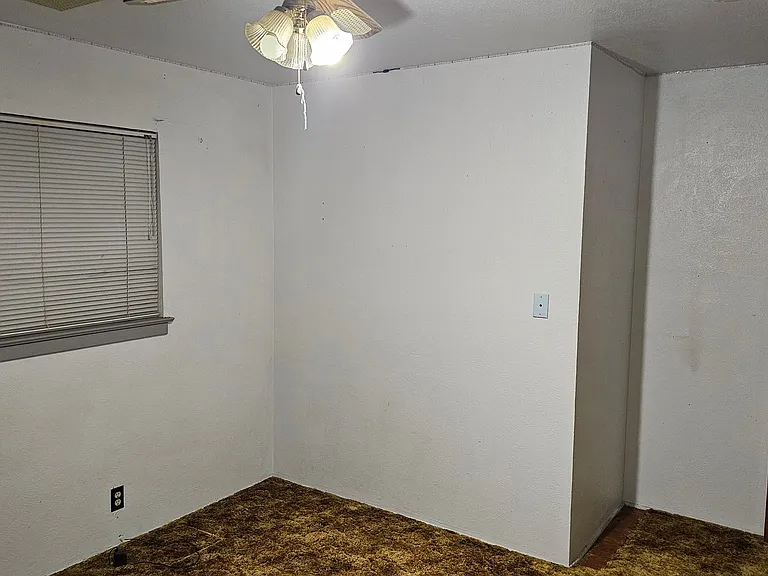 5539 E Saginaw Way #1 — Photo 2