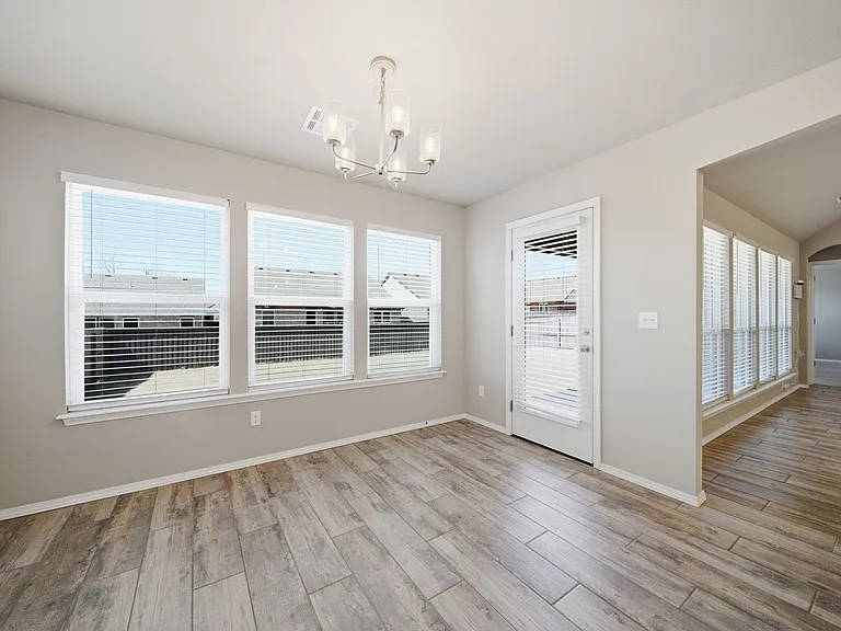 3706 S 13th Pl — Photo 8