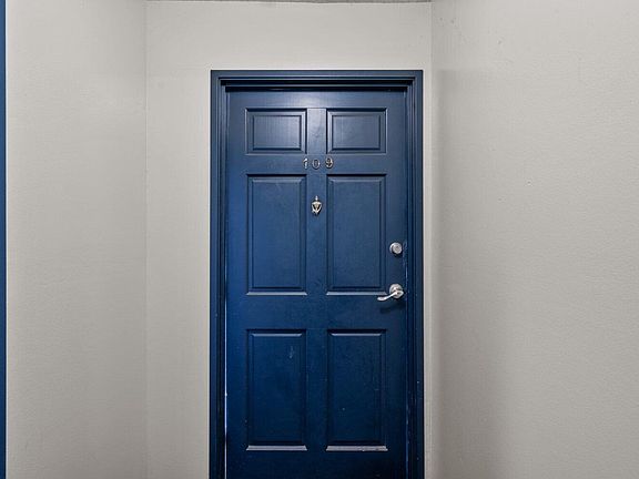 5th image of 9014 Burnet Ave #9