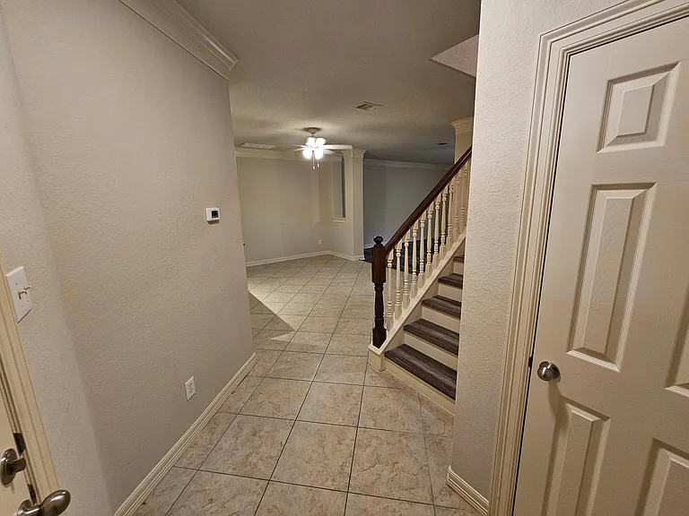 503 Birdsong Dr — Photo 4