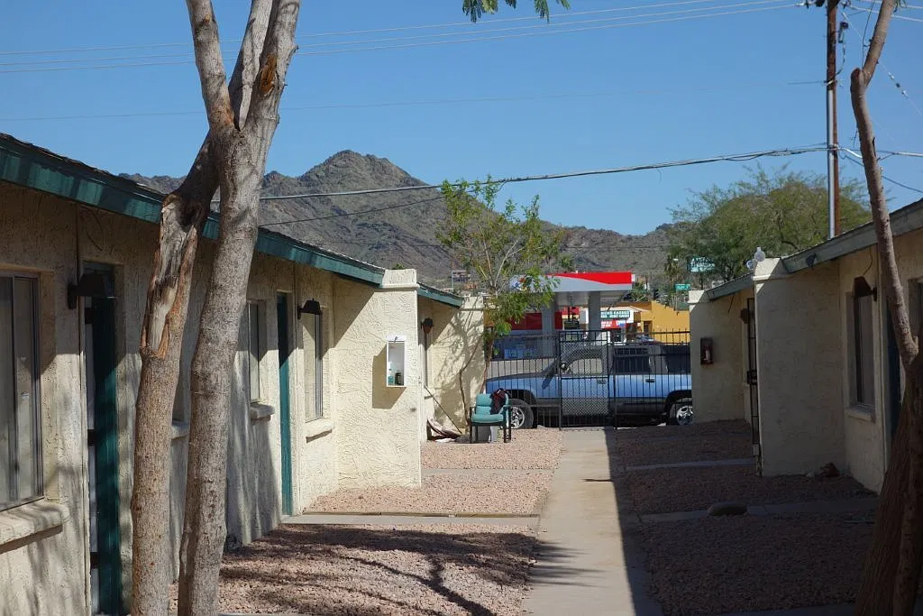 2 bed, 750 sqft, $1,250 — Photo 3