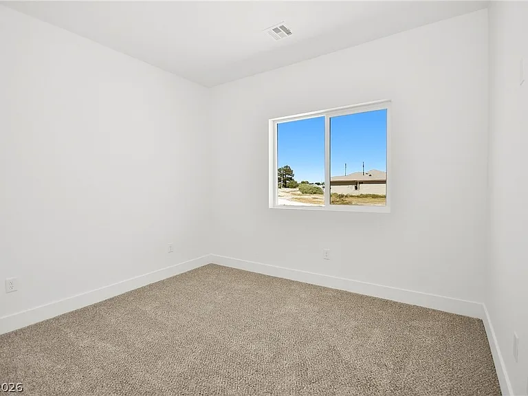 2001 S Dandelion St #2 — Photo 24