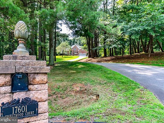 2nd image of 17601 Sweetwood Ct