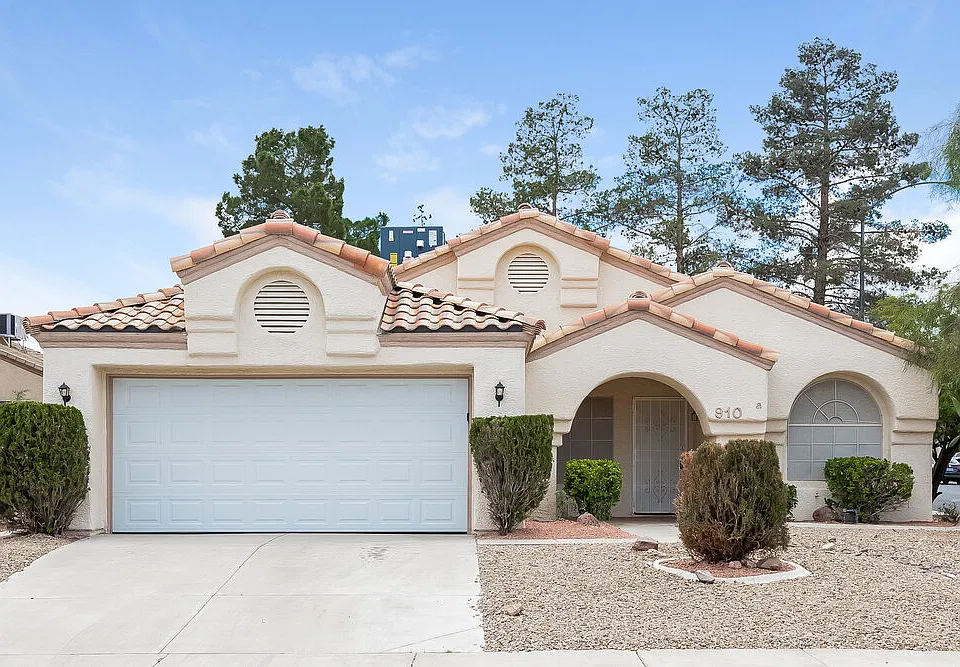 910 High Plains Dr