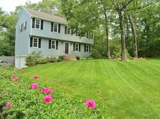 15 Red Coat Ln, Plainville, MA 02762