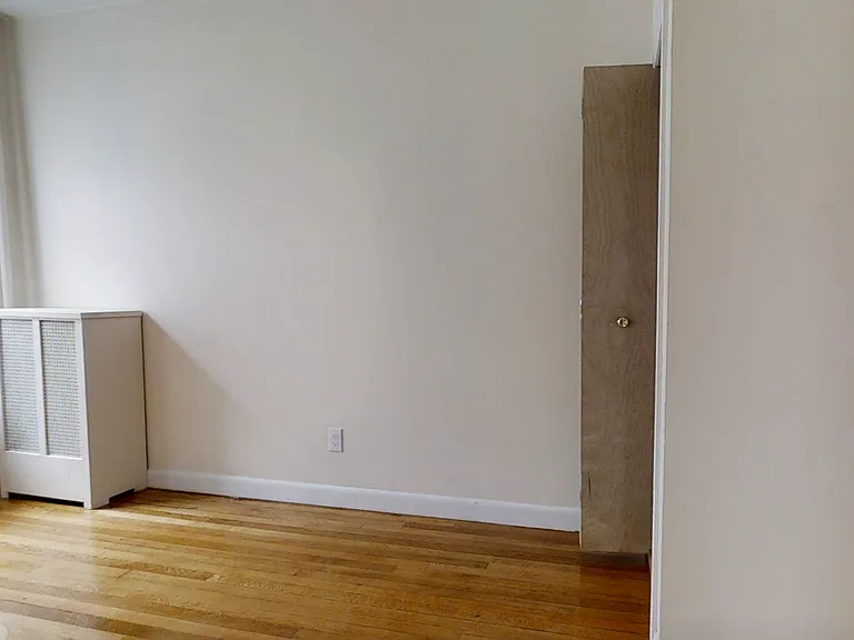 1124 Commonwealth Ave — Photo 113