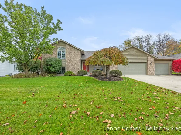 2309 Birnam Woods Dr NE, Grand Rapids, MI 49505