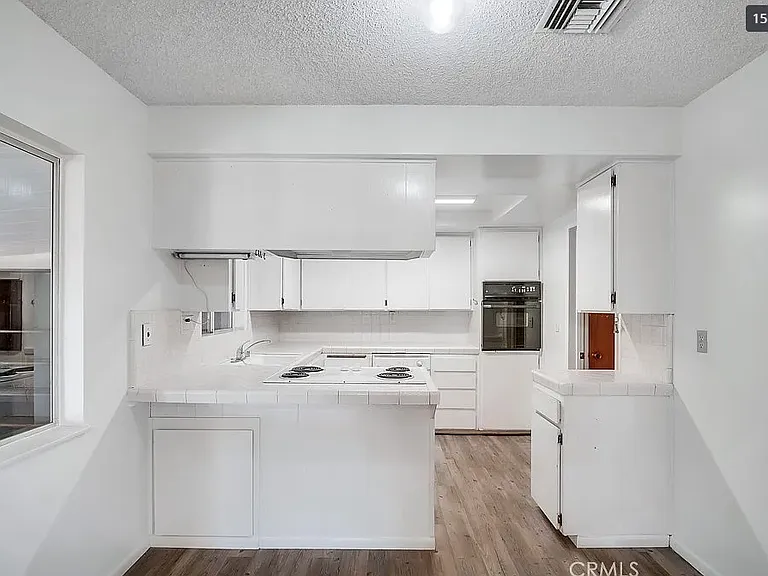 6310 Avenue De Palma — Photo 12