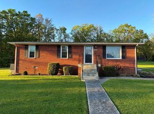 380 J C Kelly Rd, Hopkinsville, KY 42240