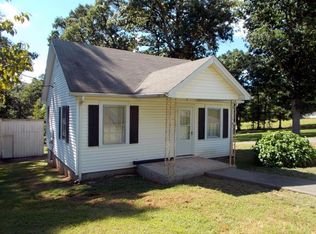 1672 Grit Rd, Hurt, VA 24563