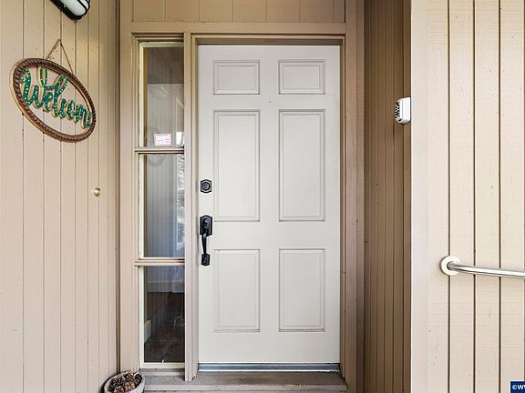 5th image of 1108 Karen Way NW