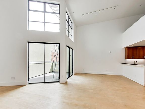 5th image of 637 Natoma St APT 3