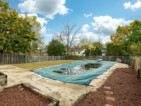 4th image of 1794 Hamlet Dr