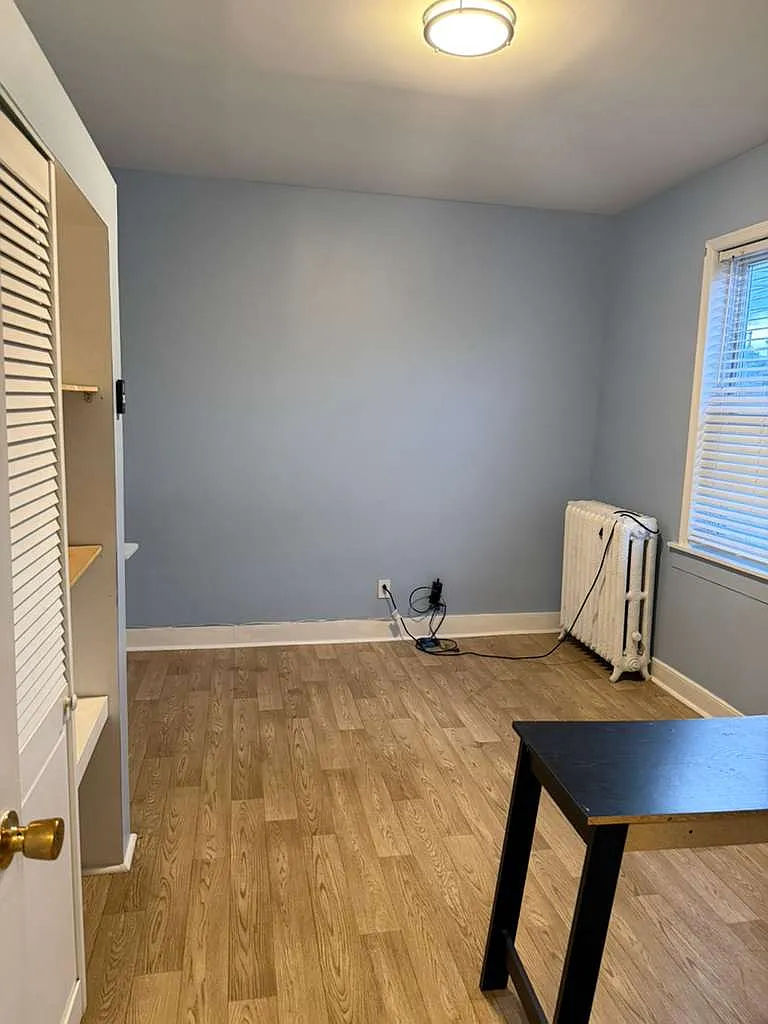 2 bed, $1,300 — Photo 4