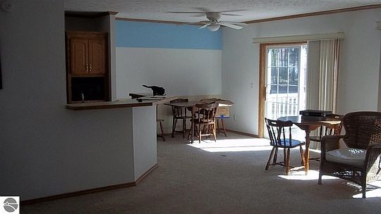 4th image of 2519 N East Dr