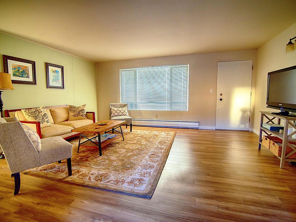 Spacious Living Room with views of the Puget Sound
