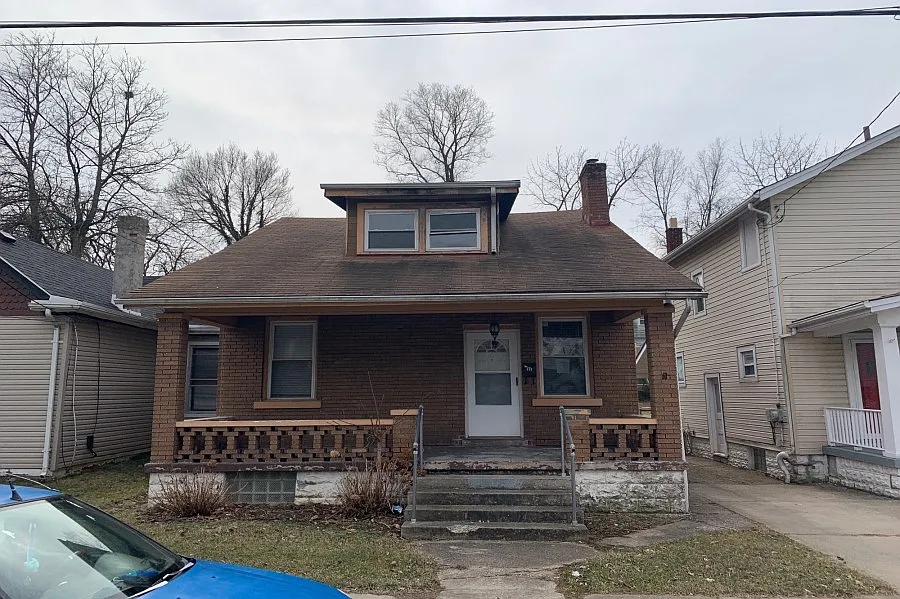 113 E 41st St photo 1