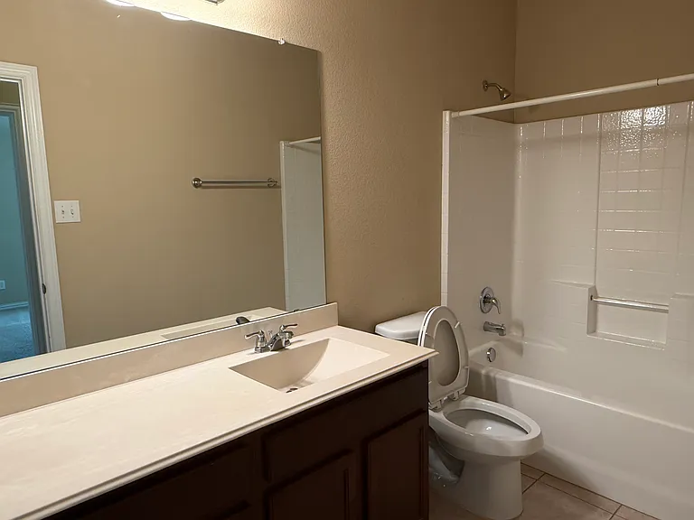 616 Kinghaven Dr — Photo 17
