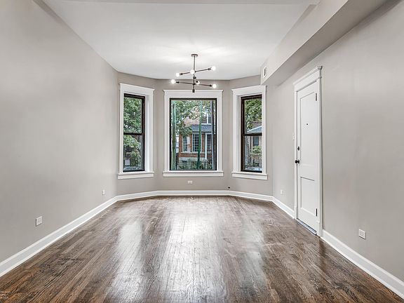 2nd image of 2709 N Sacramento Ave #1