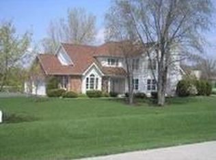 39W424 Grand Ave, Elgin, IL 60124