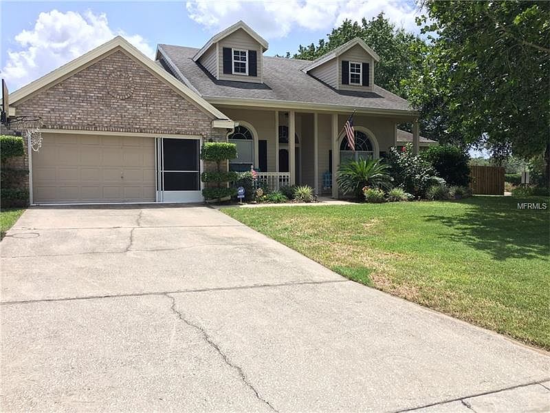 1st image of 124 Country Lakes Cir