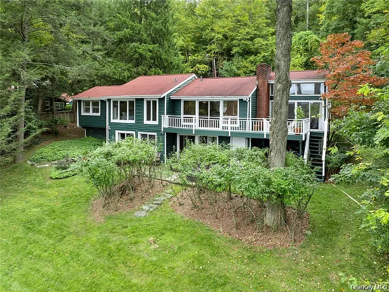 38 Bishop Park Rd — Photo 25