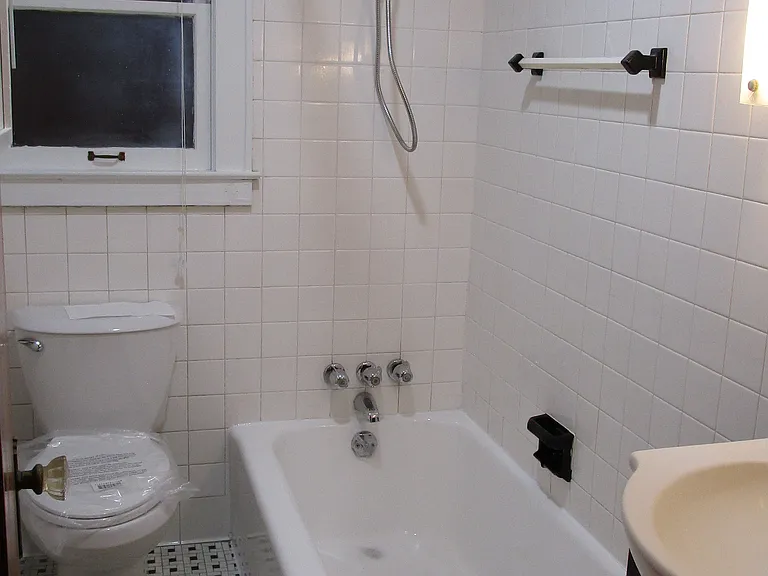 459 Main St — Photo 8