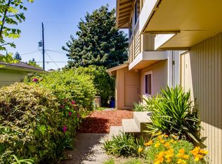 8815 17th Ave SW, Seattle, WA 98106