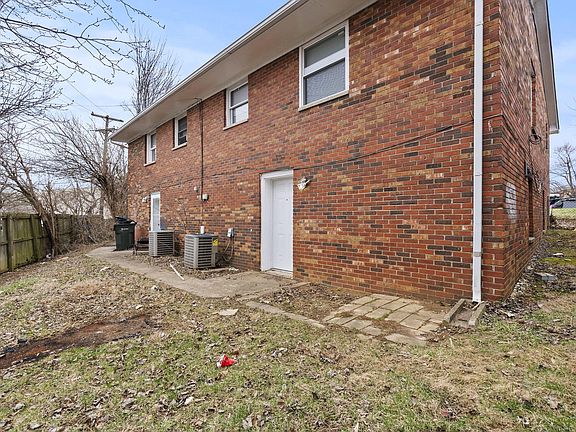 2nd image of 1884 Dalton Ct