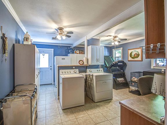 4th image of 2138 E Catalina Ave