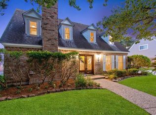 11507 Chevy Chase Dr, Houston, TX 77077