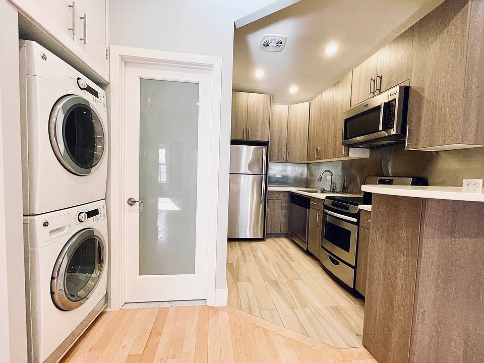 1st image of 249 E 52nd St #3F
