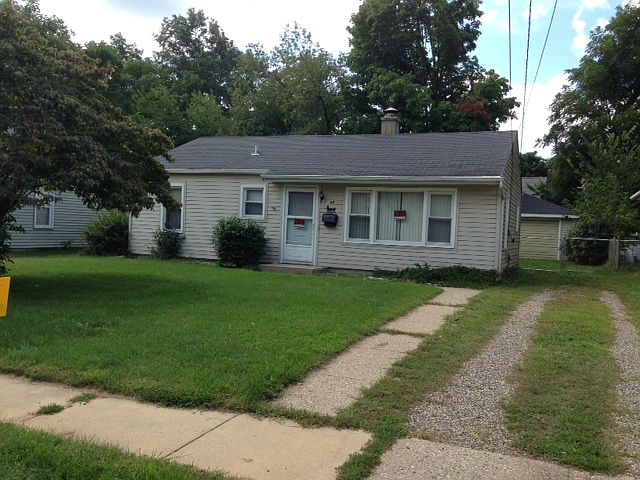 1st image of 88 Cedar Ave S