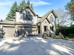 9802 NE 24th St, Bellevue, WA 98004