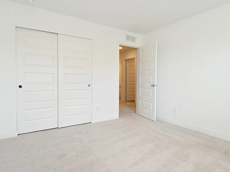 1728 Trinity Ln — Photo 52