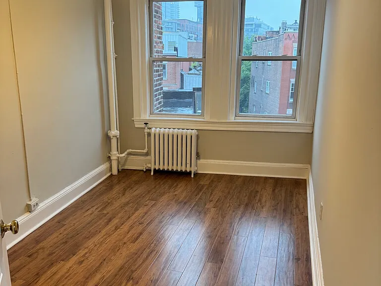 224 Hanover St #20X — Photo 6