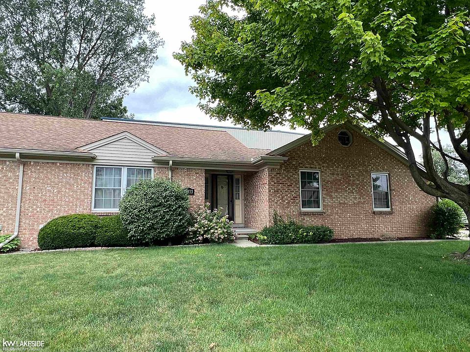 1st image of 34033 W Gardenia Dr
