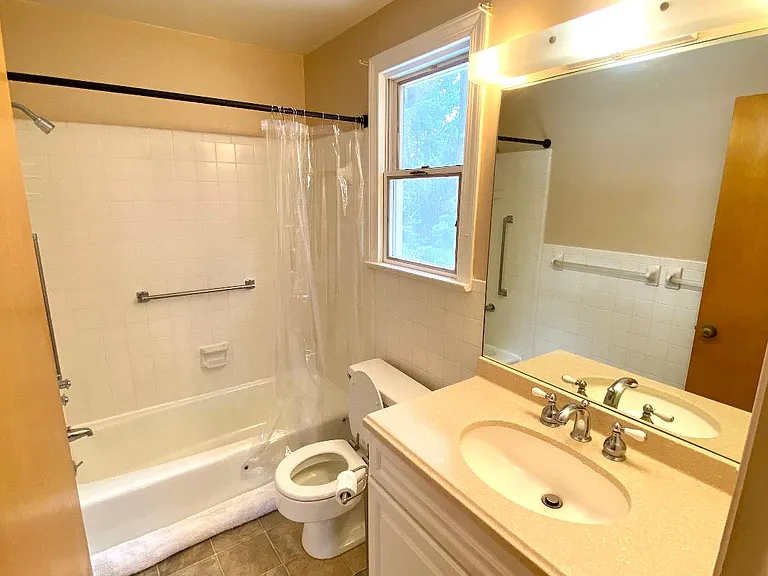 4949 Lookout Rd #HOUSE — Photo 11