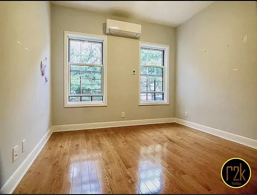 Rented by Realty 2000 Corp | media 5