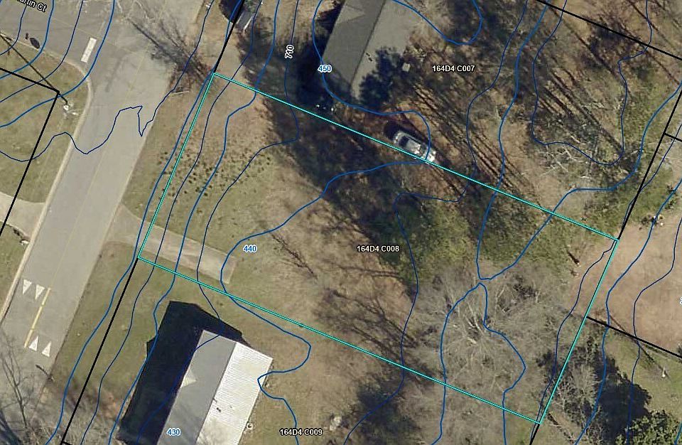 2nd image of 440 Martin Cir