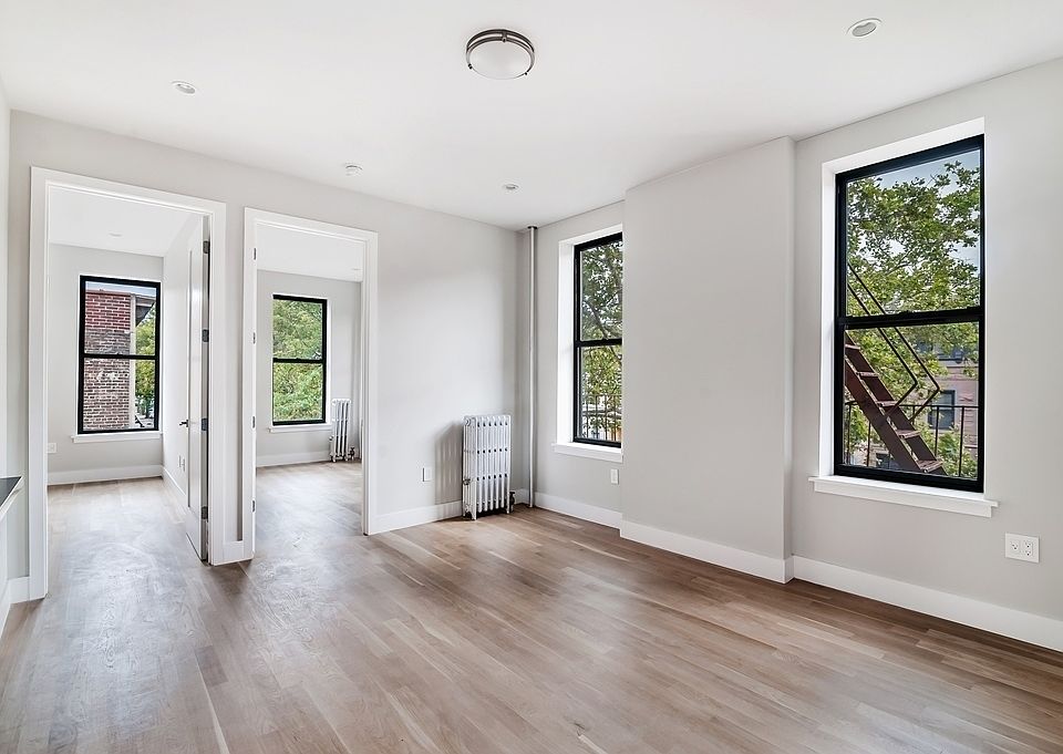 1st image of 359 Bainbridge St APT 1